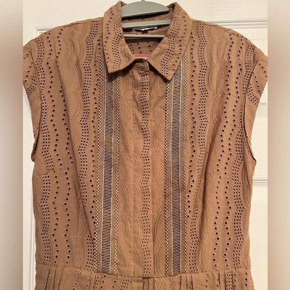 A Loves A eyelet tan dress size M - Picture 2 of 8